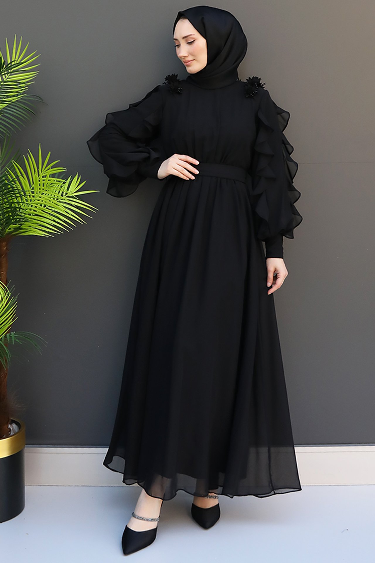 GİZ AGİYİM - Omzu Güllü Şifon Elbise Siyah