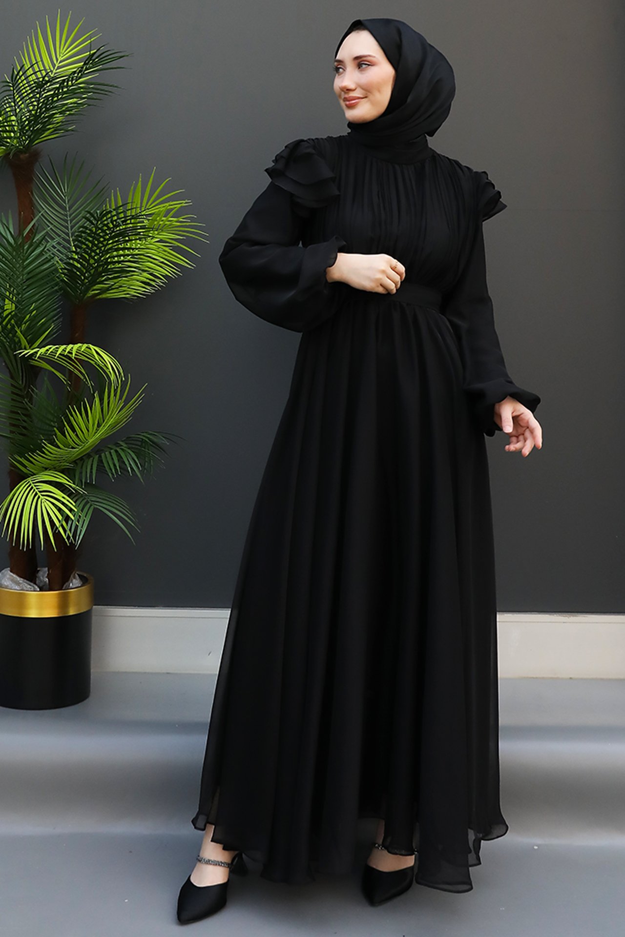 GİZ AGİYİM - Omzu Fırfırlı Janjan Elbise Siyah