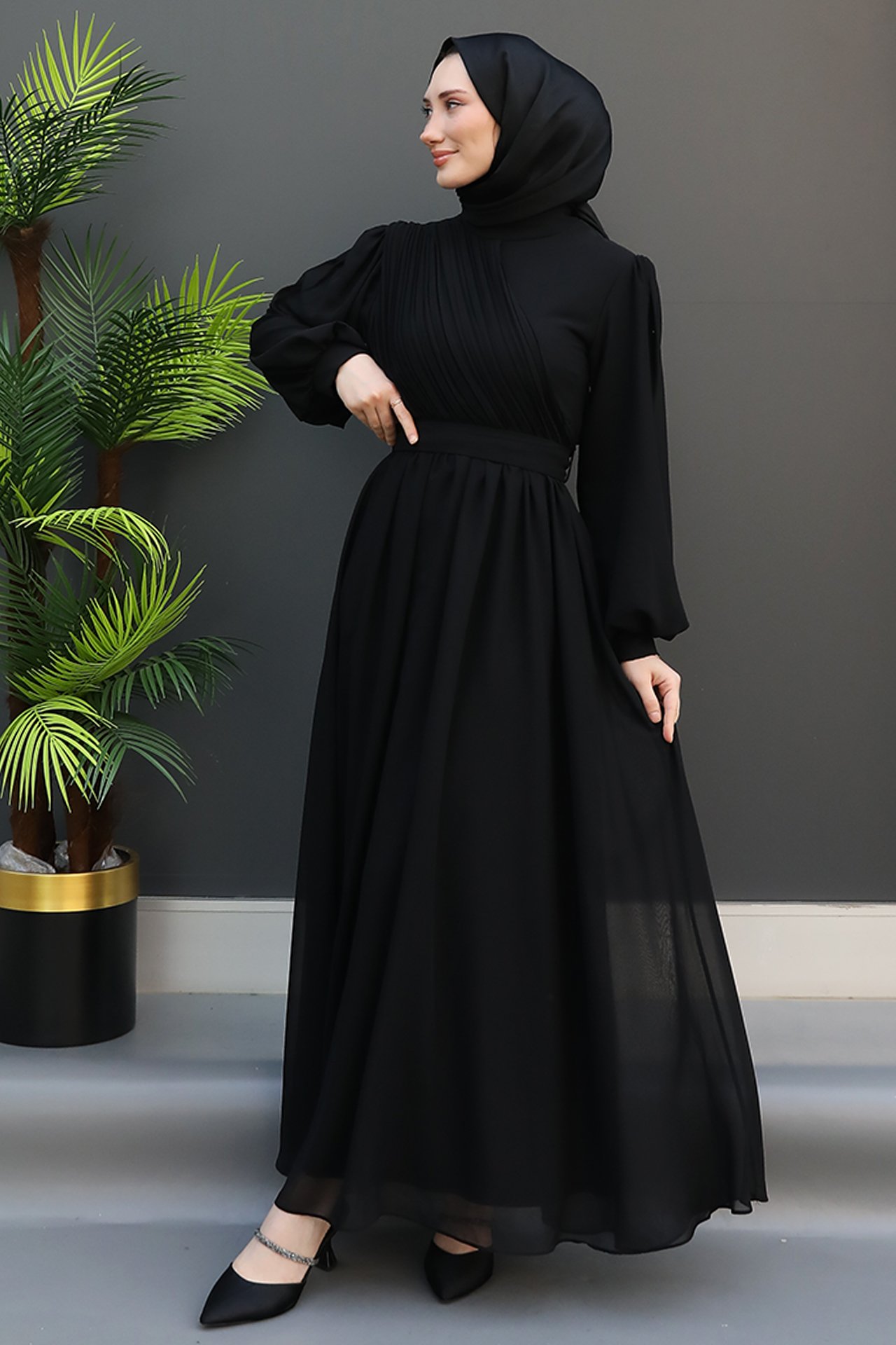 GİZ AGİYİM - Tek Tarafı Piliseli Elbise Siyah