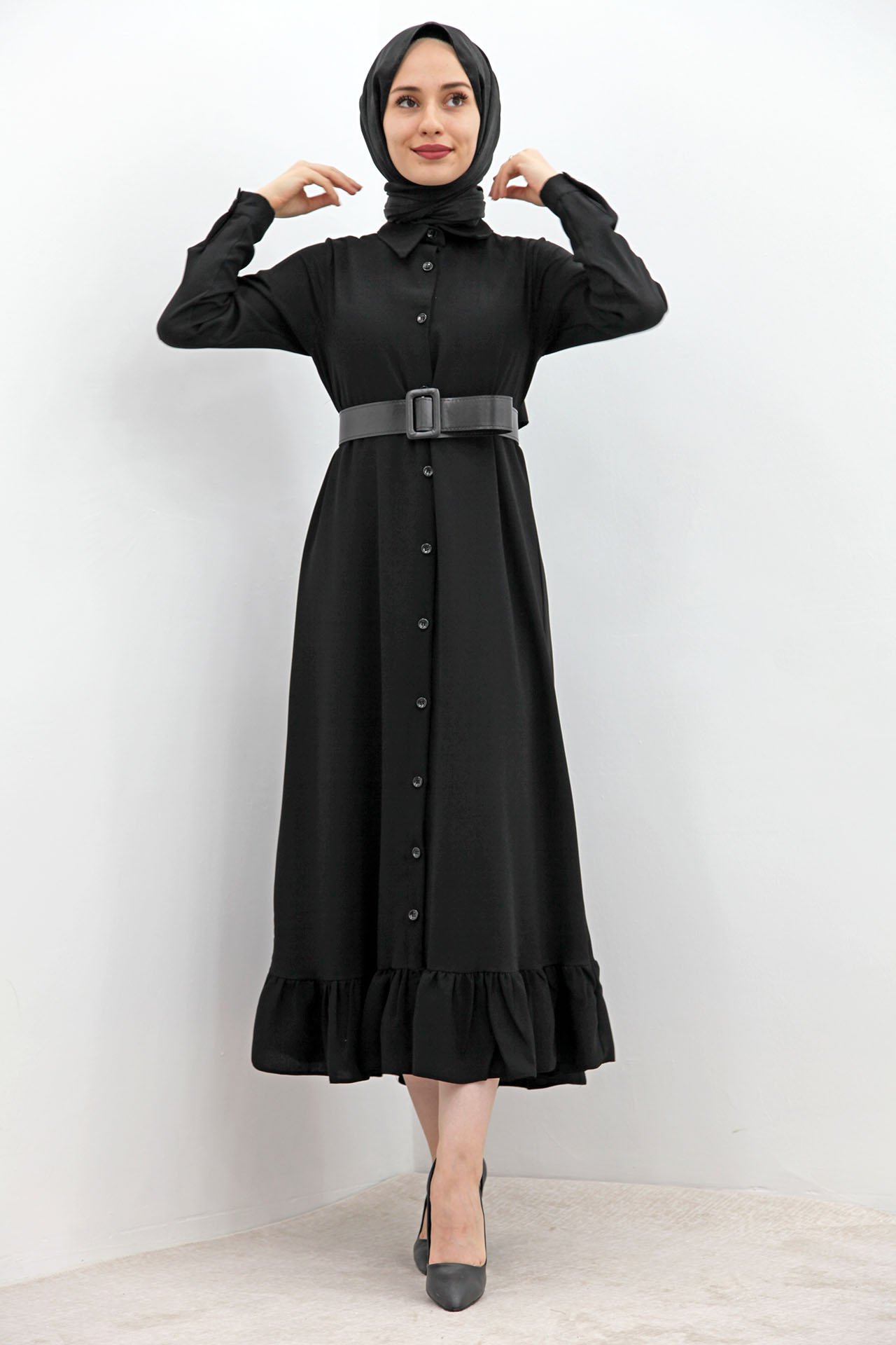 GİZAGİYİM - Altı Fırfırlı Düğmeli Tesettür Elbise Siyah