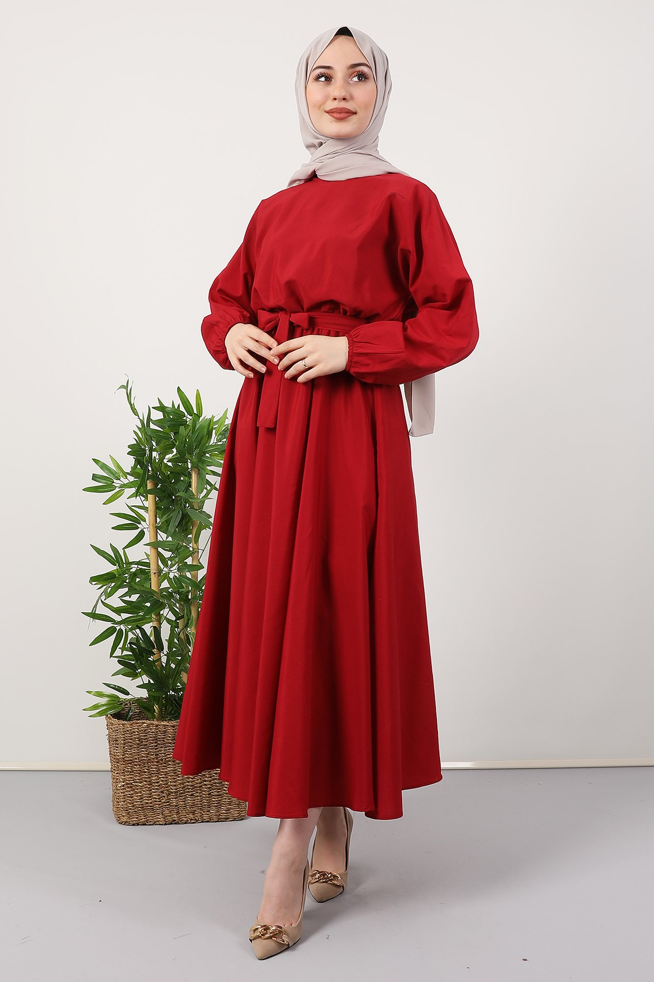 GİZAGİYİM - Beli Lastikli Kloş Tesettür Elbise K Kırmızı