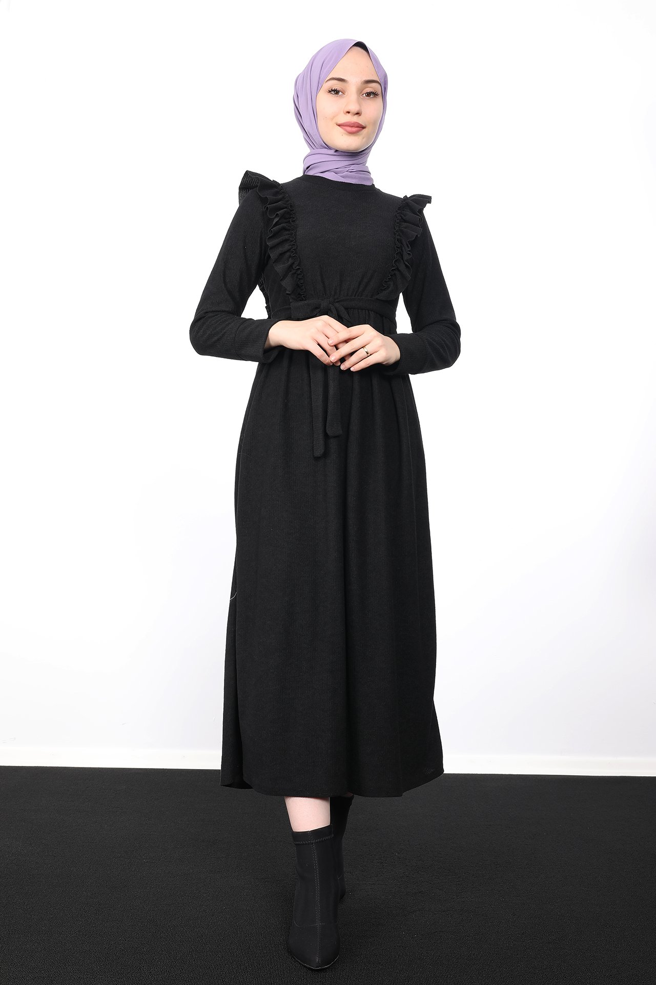 GİZAGİYİM - Önü Fırfırlı Kadife Elbise Siyah