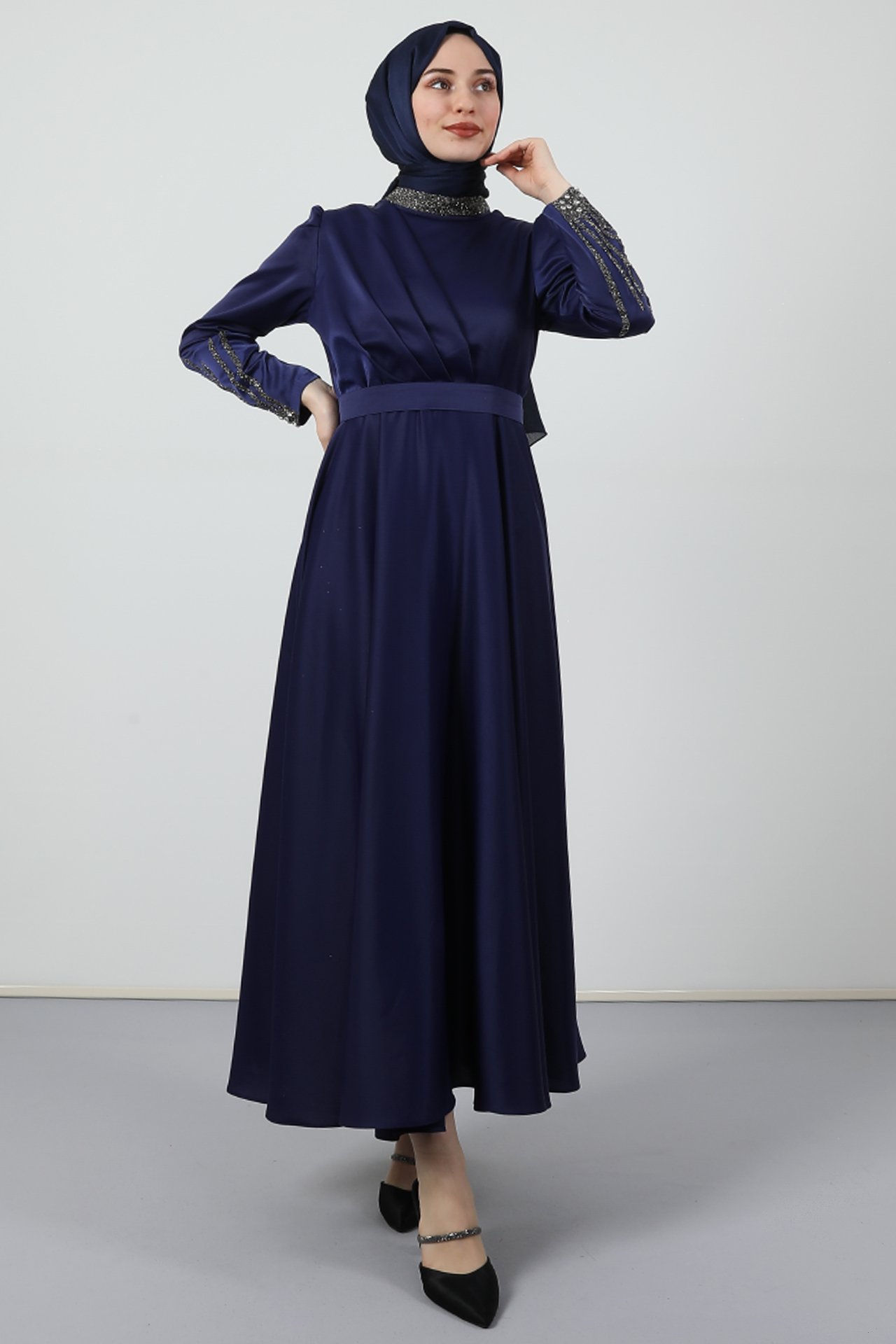 GİZAGİYİM - Kolu Taş Detay Elbise Lacivert