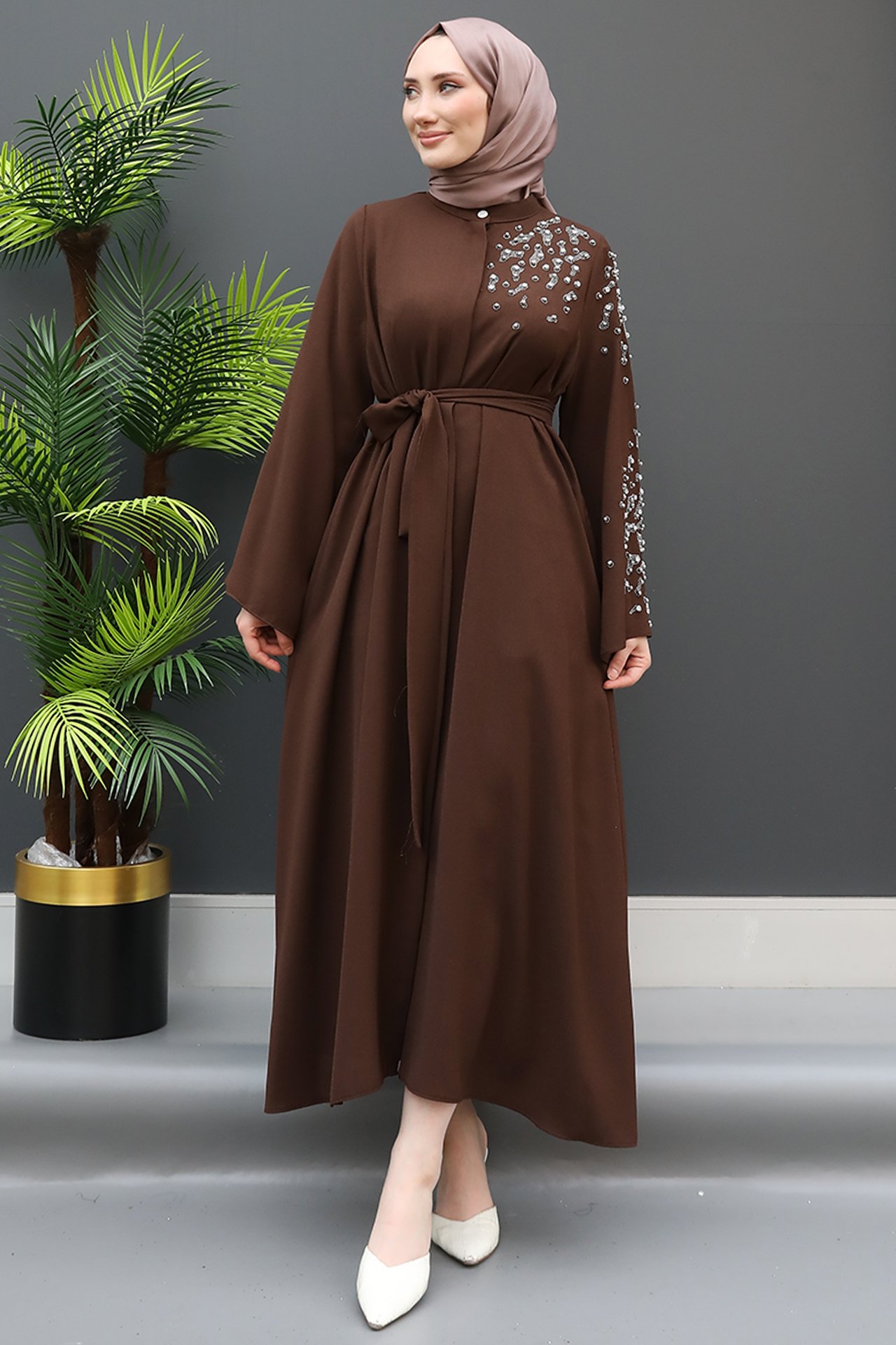 GİZ AGİYİM - Tek Tarafı İşlemeli Ferace Elbise Kahverengi