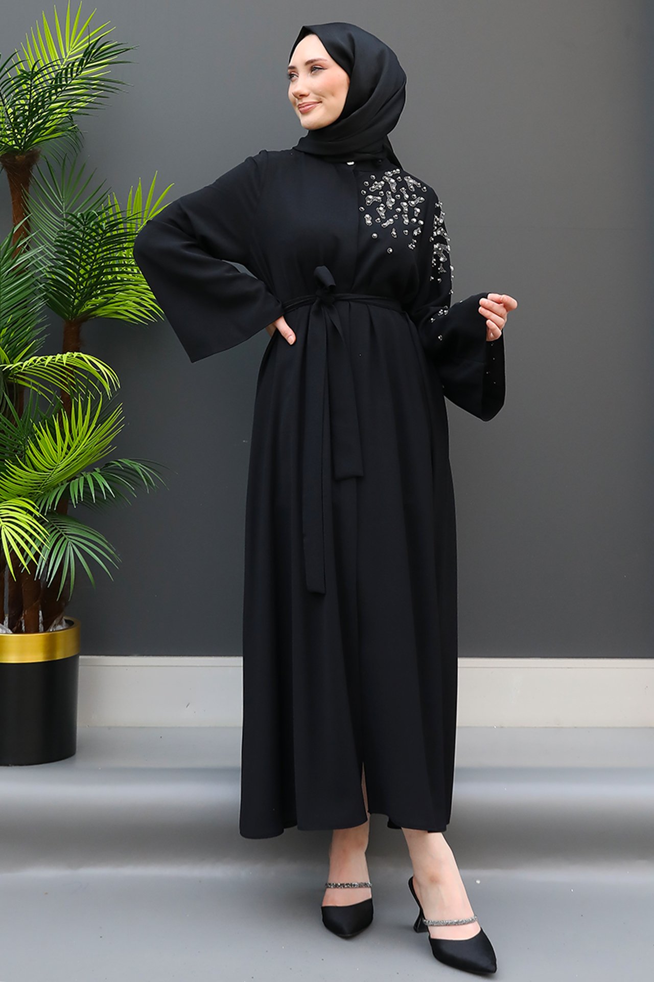 GİZ AGİYİM - Tek Tarafı İşlemeli Ferace Elbise Siyah