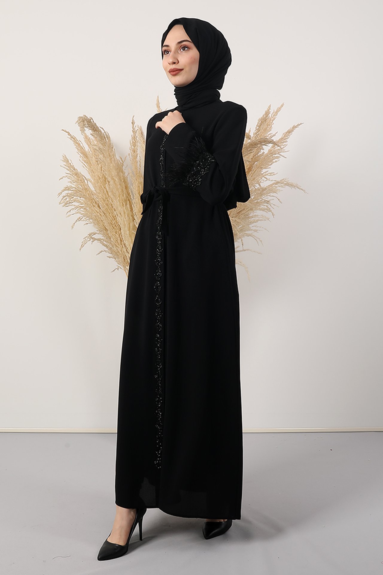 GİZAGİYİM - Kolu Tüy Detay Ferace Elbise Siyah