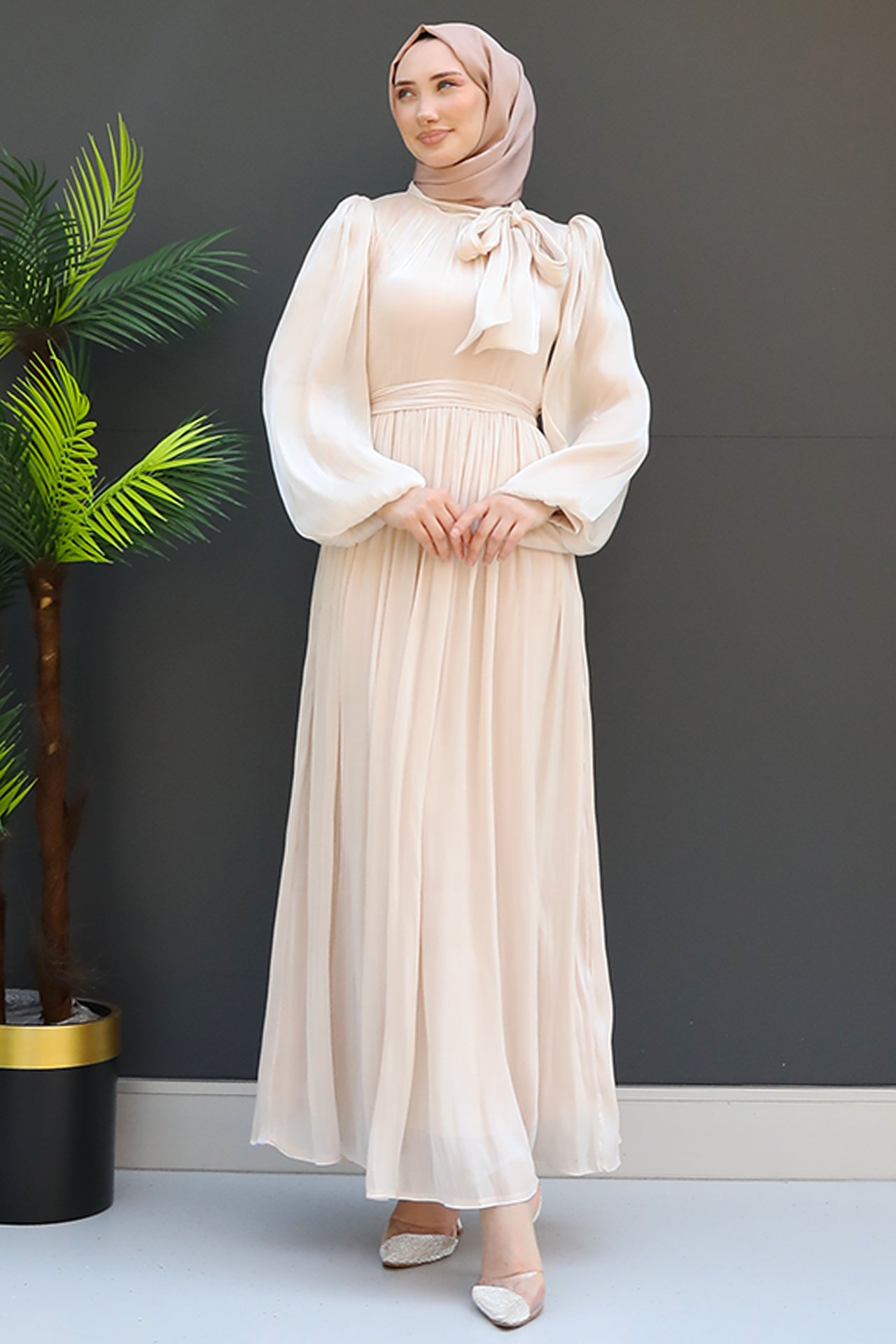GİZ AGİYİM - Yakası Bağlamalı İpek Elbise Krem