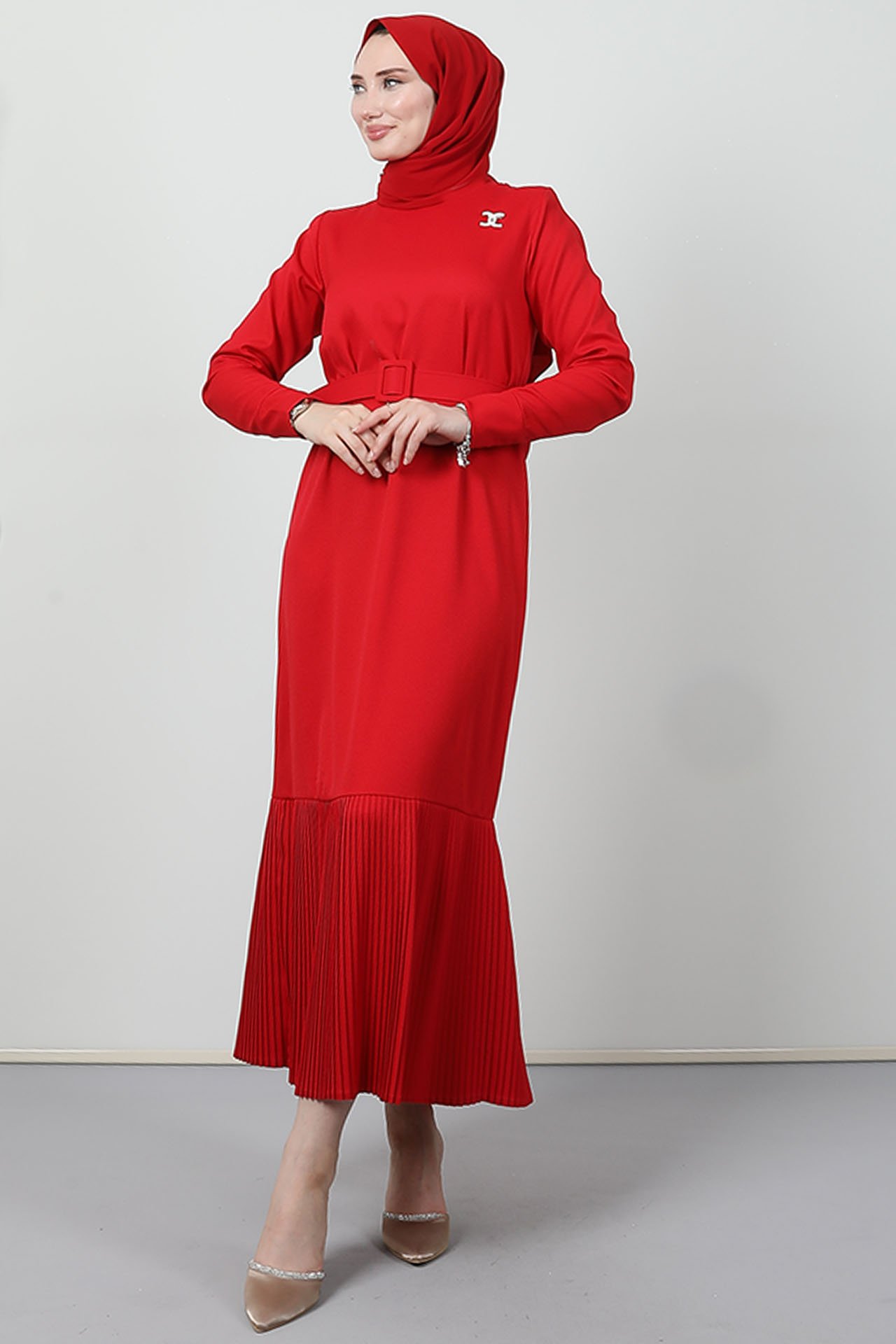 GİZAGİYİM - Kolu Fermuarlı Braşür Elbise Kırmızı
